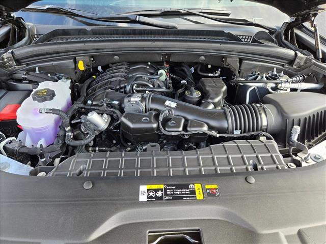 New 2025 Jeep Grand Cherokee L Limited w/ Black Appearance Package image 17