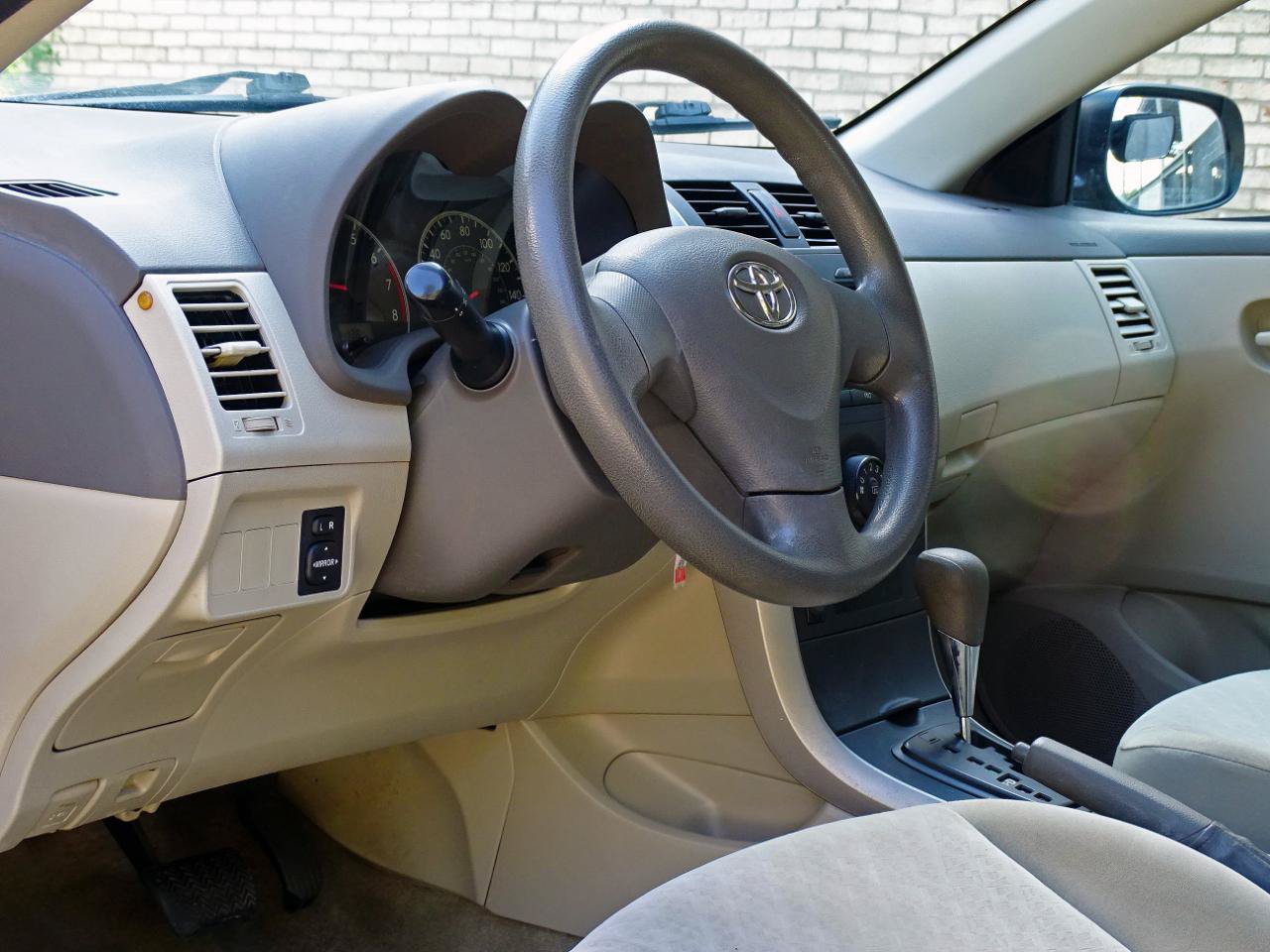Used 2009 Toyota Corolla LE FWD image 11