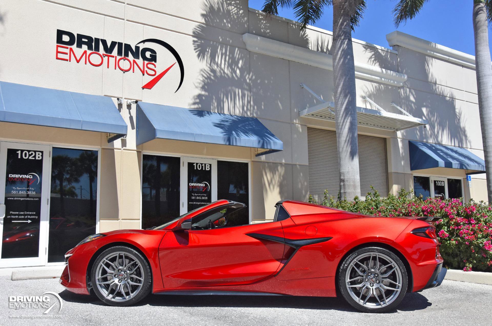 Used 2025 Chevrolet Corvette Z06 w/ Stealth Interior Trim Package RWD image 39