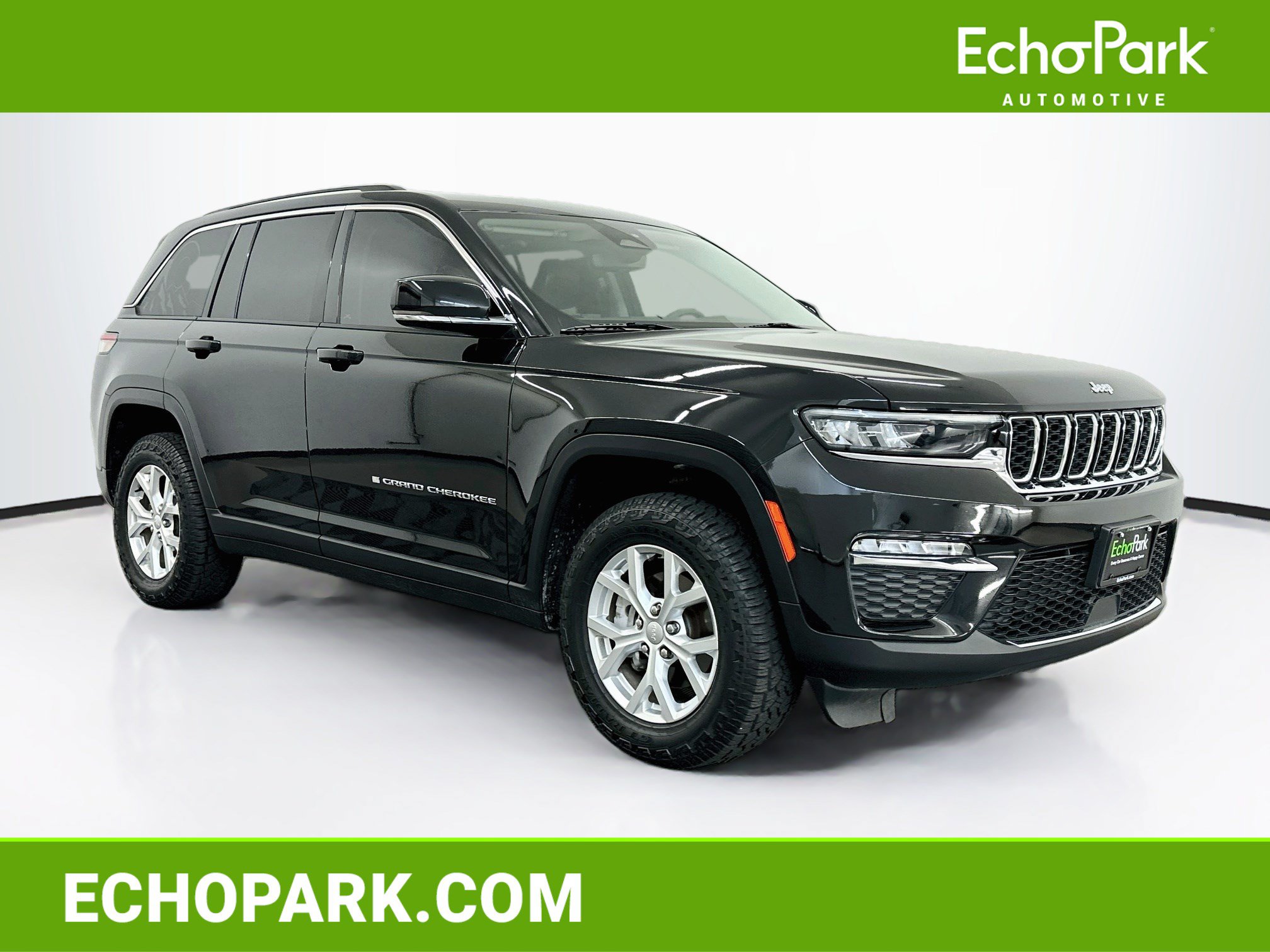 Used 2023 Jeep Grand Cherokee Limited AWD/4WD image 1