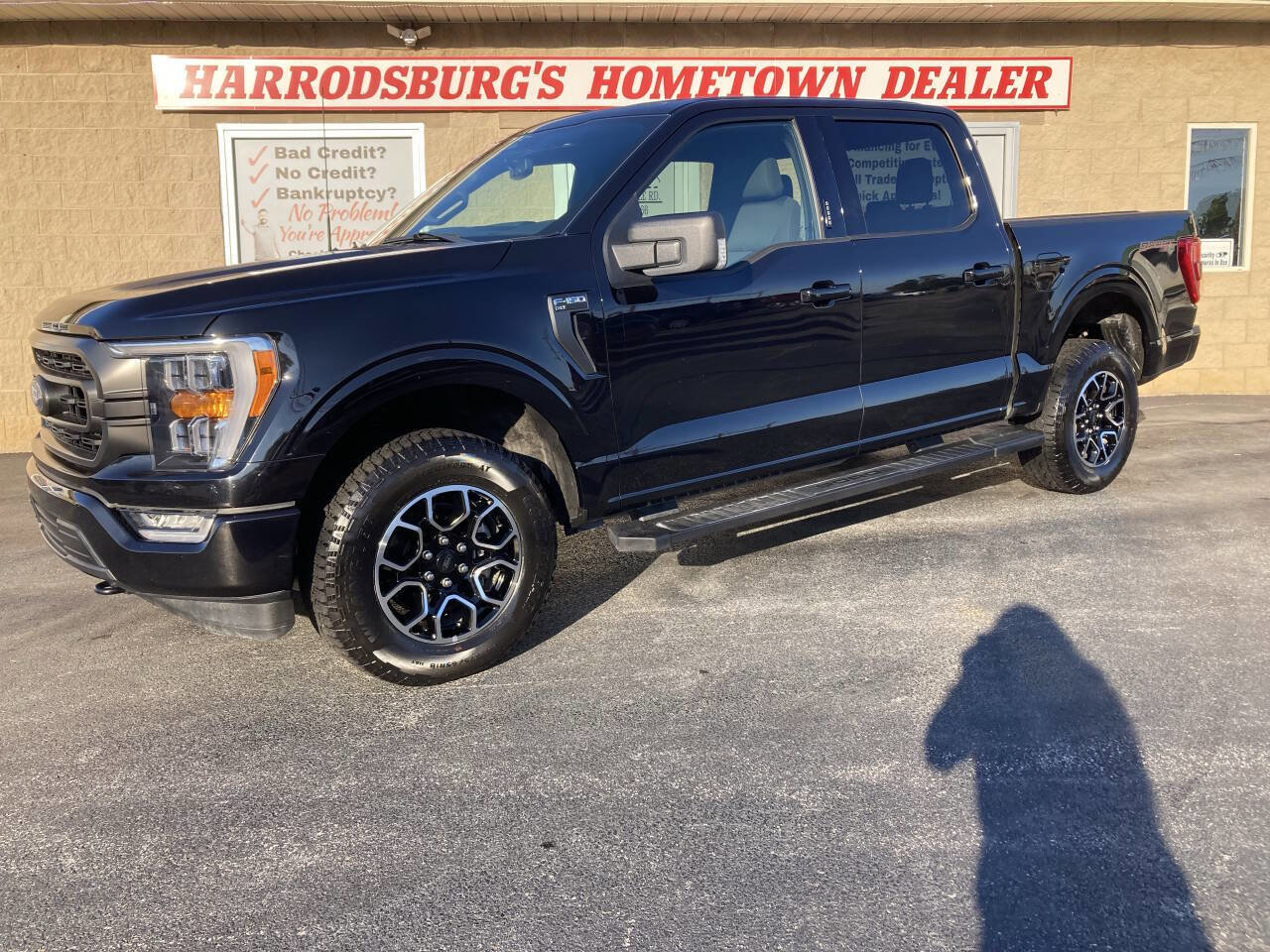 Used 2023 Ford F150 XLT w/ Equipment Group 302A High image 1