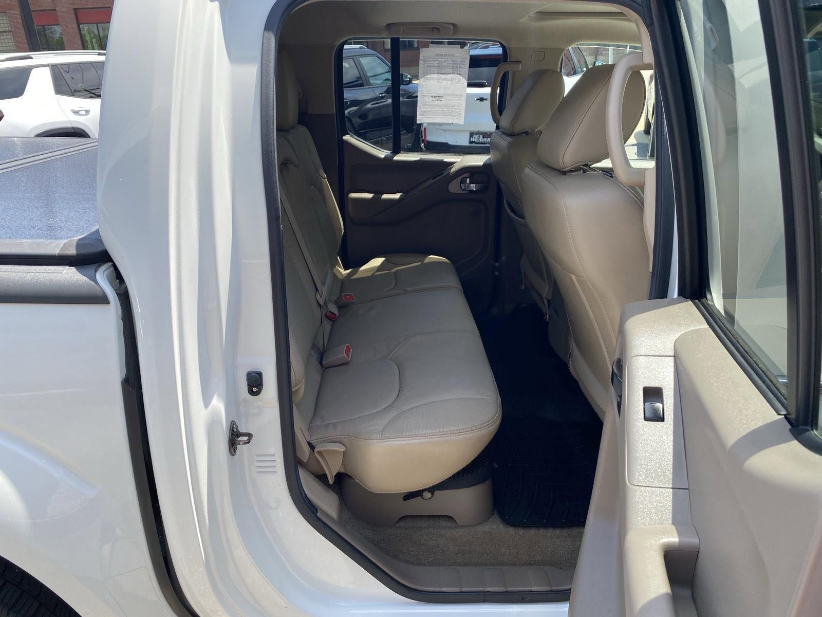 Used 2013 Nissan Frontier SL w/ Moonroof Pkg AWD/4WD image 30