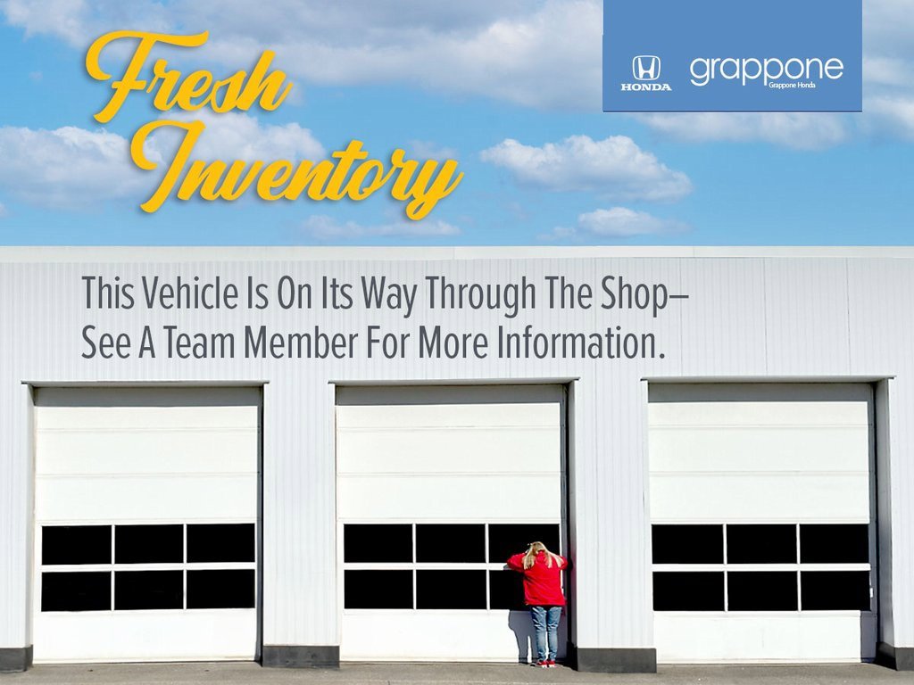 Used 2019 Toyota Yaris LE image 1