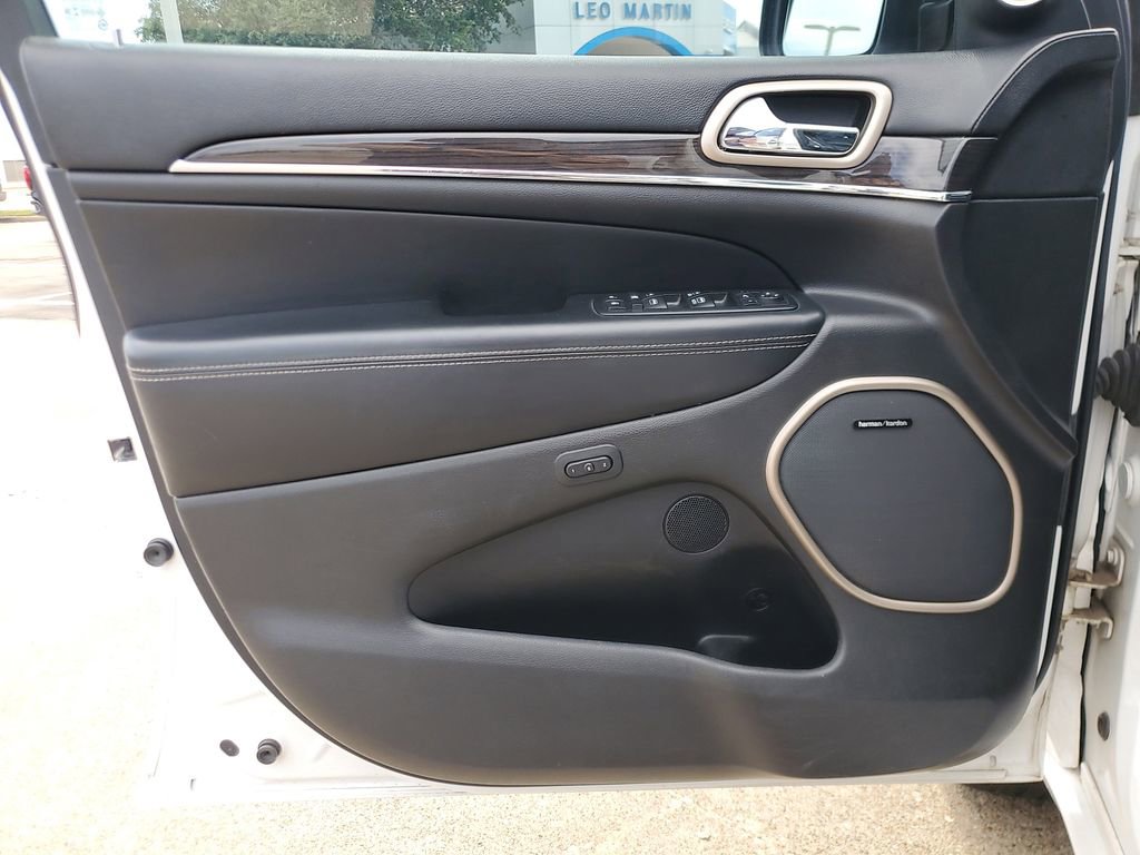 Used 2017 Jeep Grand Cherokee Overland AWD/4WD image 18