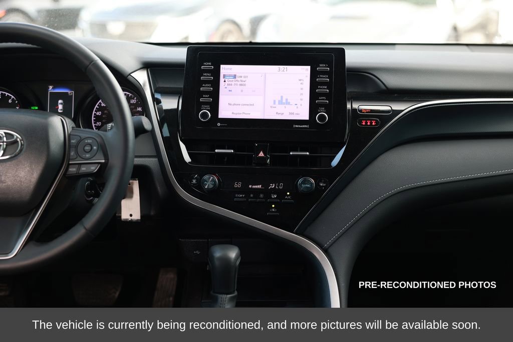 Used 2024 Toyota Camry SE image 27