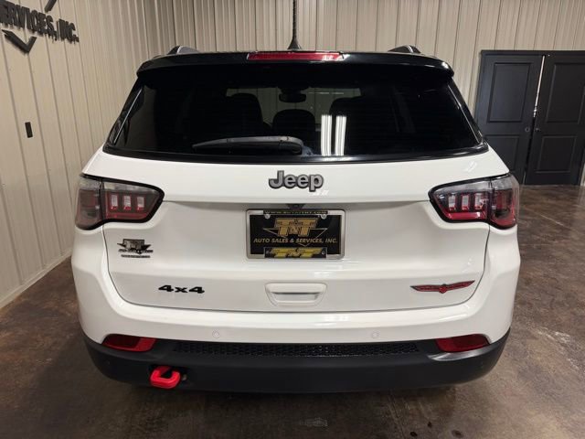 Used 2023 Jeep Compass Trailhawk image 9