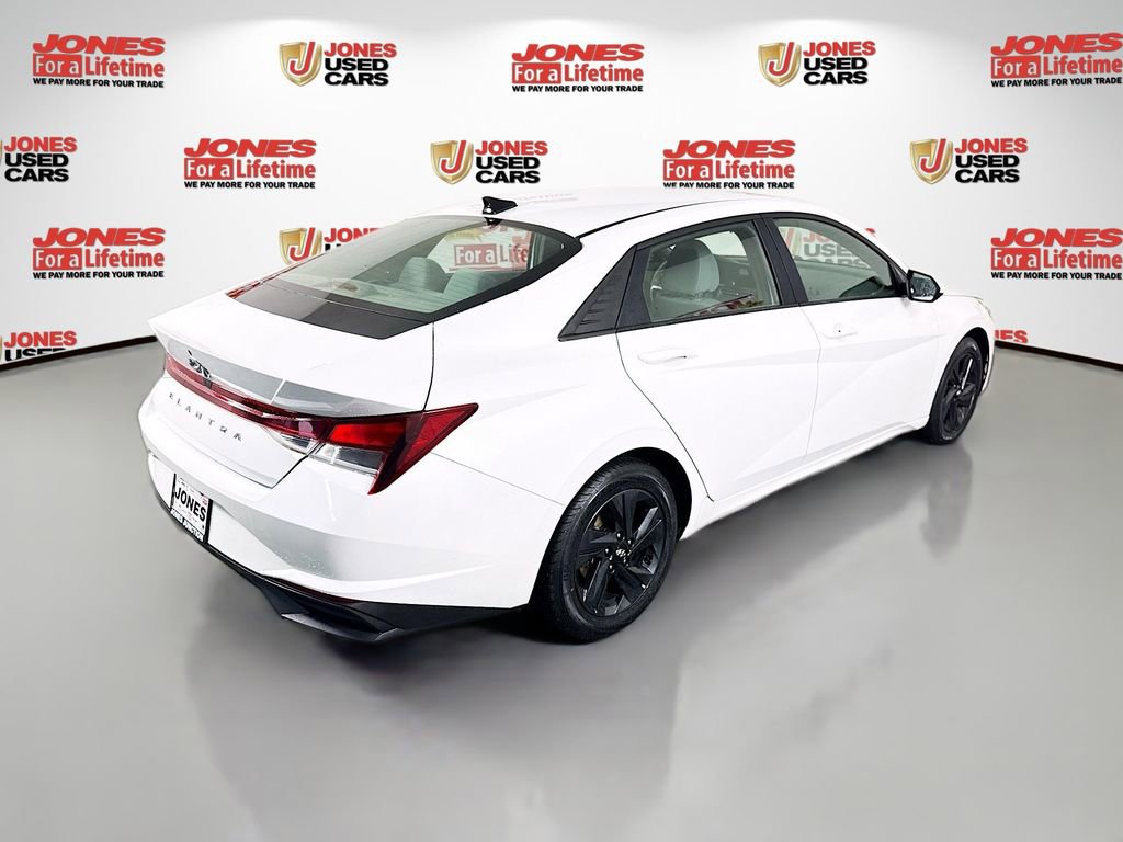 Certified 2021 Hyundai Elantra SEL FWD image 15