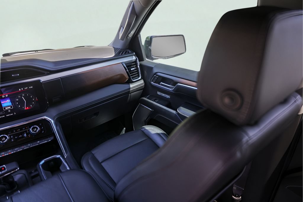Used 2024 GMC Sierra 1500 Denali w/ Technology Package RWD image 30