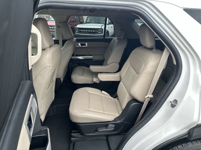 Used 2022 Ford Explorer Limited w/ Equipment Group 301A RWD image 22