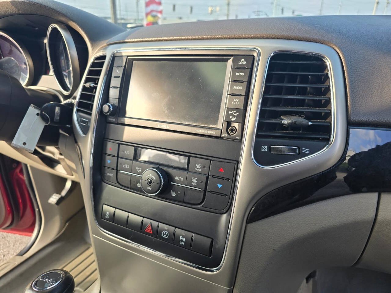 Used 2013 Jeep Grand Cherokee Laredo AWD/4WD image 33