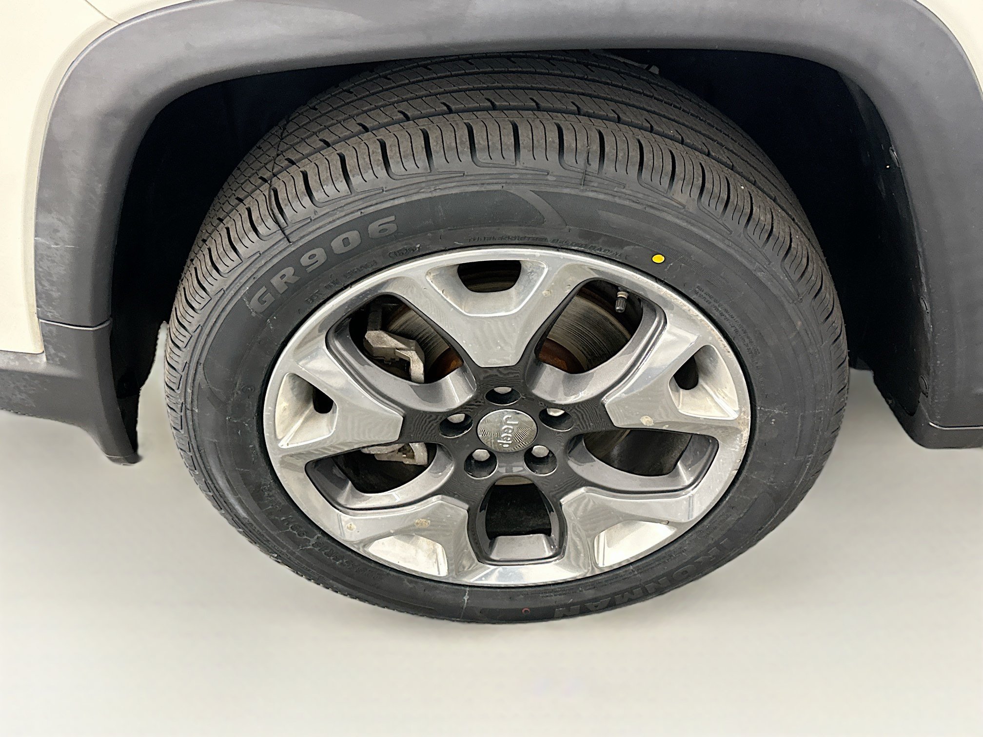 Used 2018 Jeep Compass Limited AWD/4WD image 11