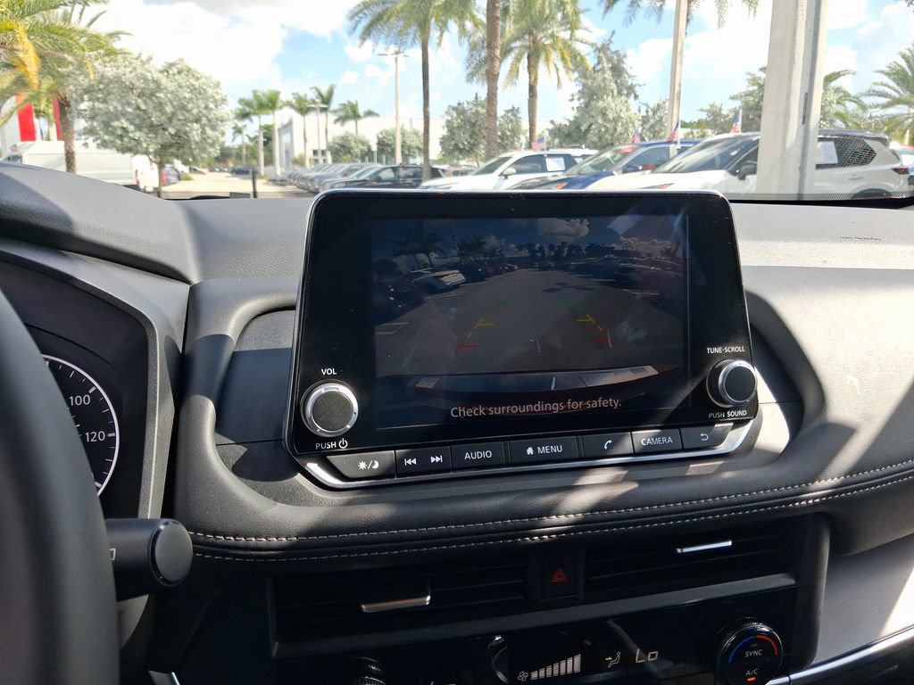 Used 2026 Nissan Rogue SV FWD image 28