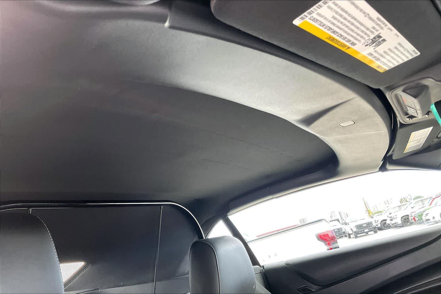 Used 2020 Chevrolet Camaro LT w/ Technology Package RWD image 29