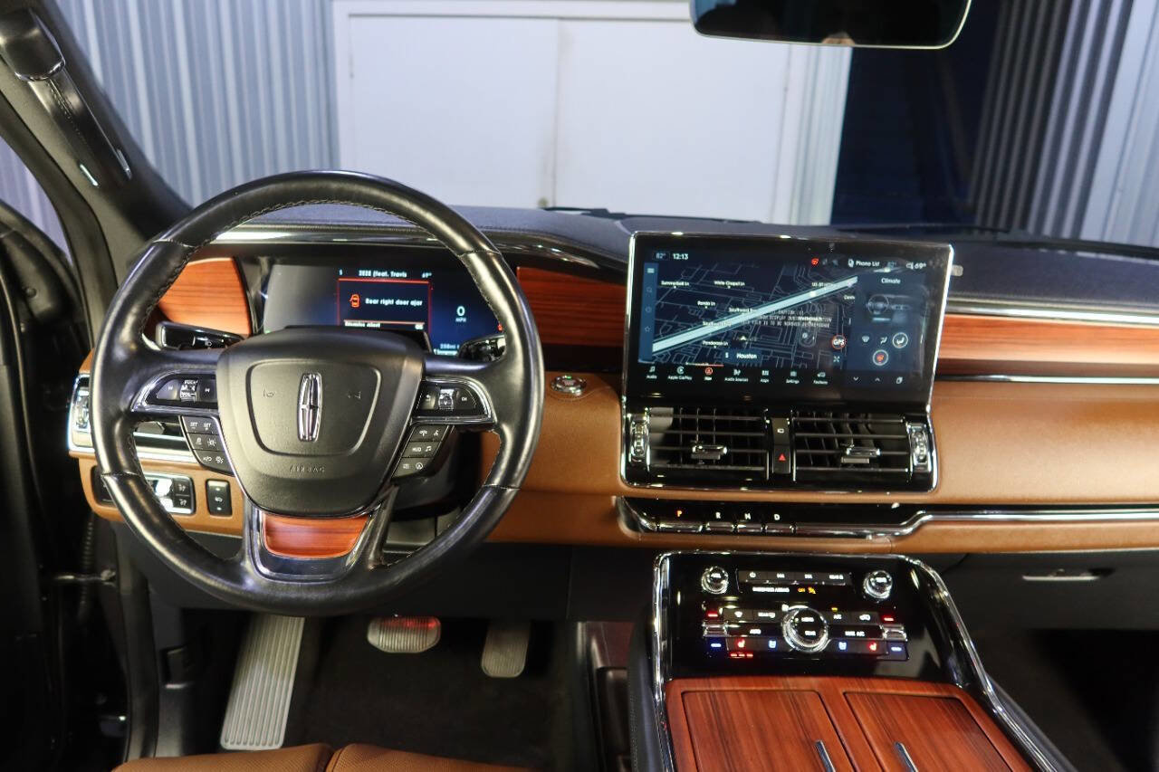Used 2024 Lincoln Navigator Reserve image 20