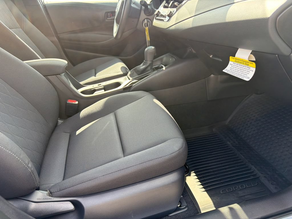Used 2026 Toyota Corolla LE FWD image 17