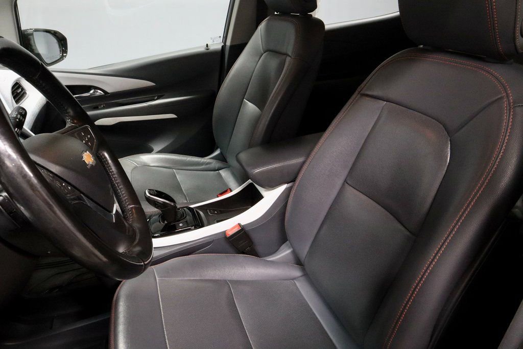 Used 2020 Chevrolet Bolt Premier w/ Infotainment Package image 24