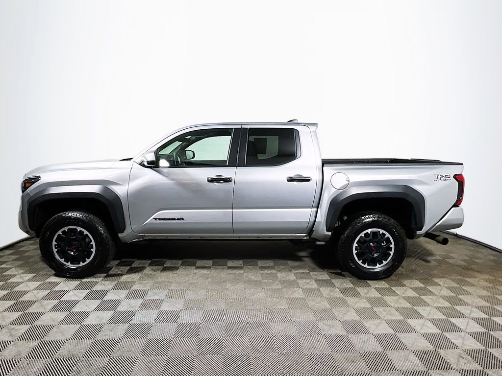 Certified 2024 Toyota Tacoma TRD Off-Road image 5