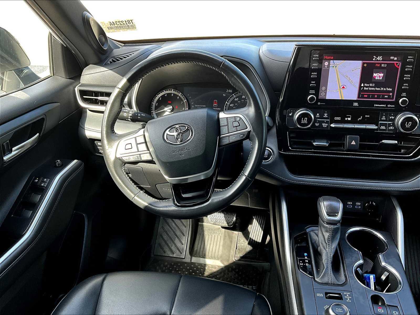 Used 2022 Toyota Highlander XSE image 18
