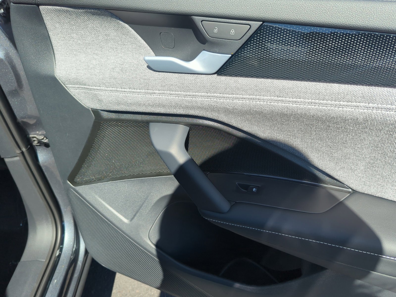 New 2025 Volkswagen Tiguan S image 16