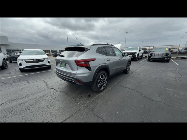 Certified 2024 Chevrolet Trax RS w/ Sunroof Package image 8