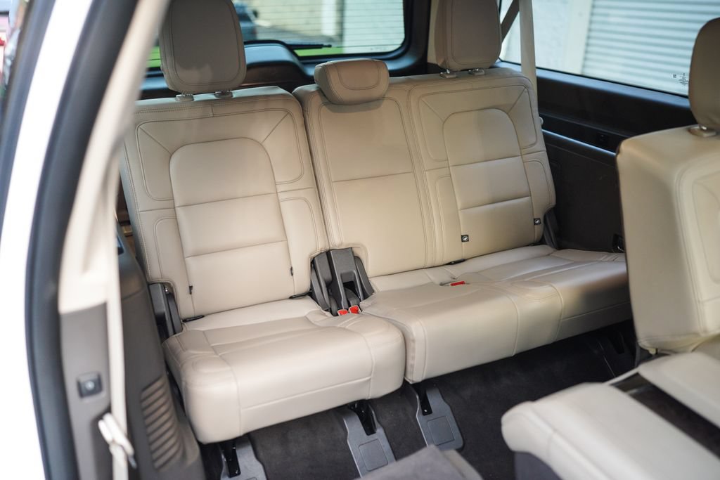 Used 2023 Lincoln Navigator L Reserve AWD/4WD image 27