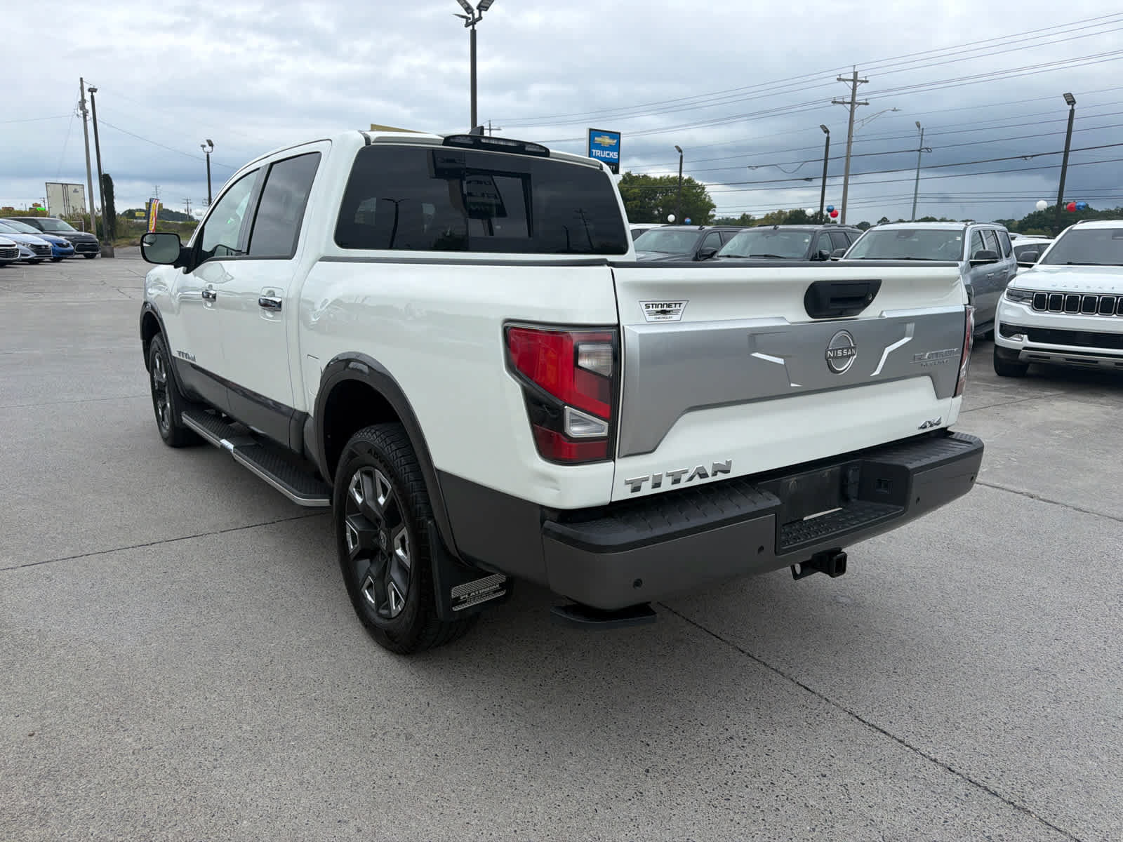 Used 2024 Nissan Titan Platinum Reserve w/ Moonroof Package AWD/4WD image 7