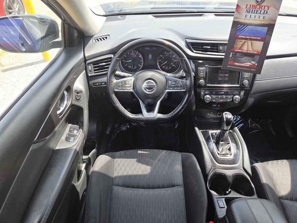 Used 2020 Nissan Rogue SV FWD image 21