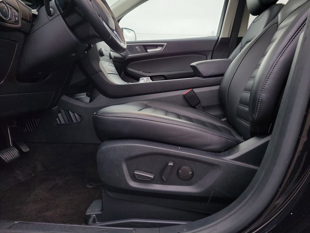 Certified 2020 Ford Edge SEL w/ Convenience Package image 17