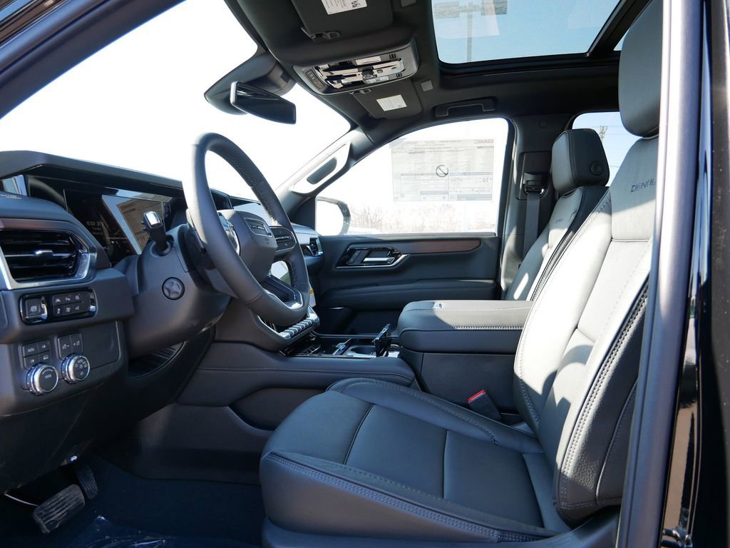 New 2026 GMC Yukon XL Denali w/ Sun & Power Step Package image 8