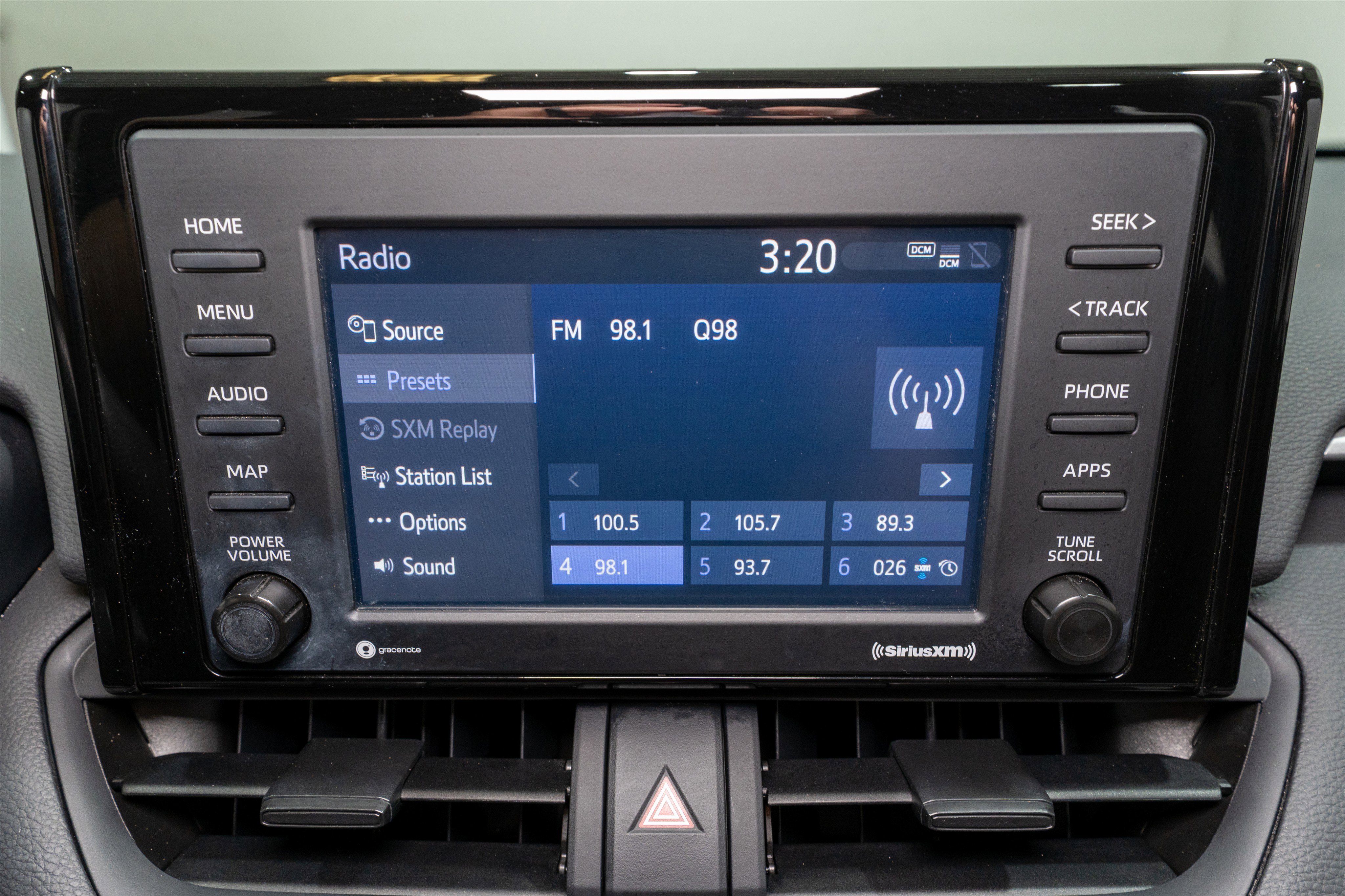 Used 2022 Toyota RAV4 LE FWD image 17