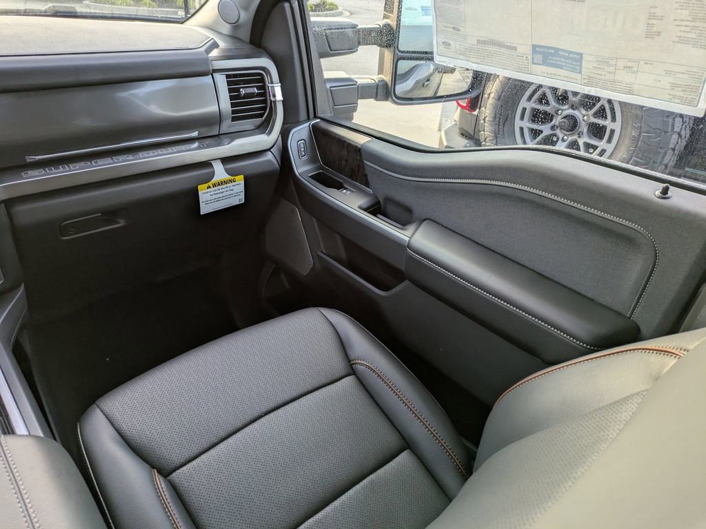 New 2025 Ford F250 Lariat w/ Lariat Ultimate Package image 18
