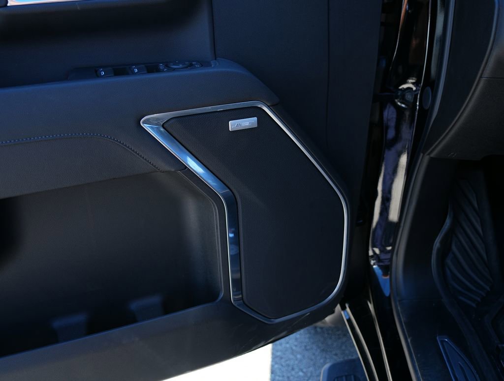 Used 2025 Chevrolet Silverado 2500 LTZ w/ LTZ Plus Package AWD/4WD image 21