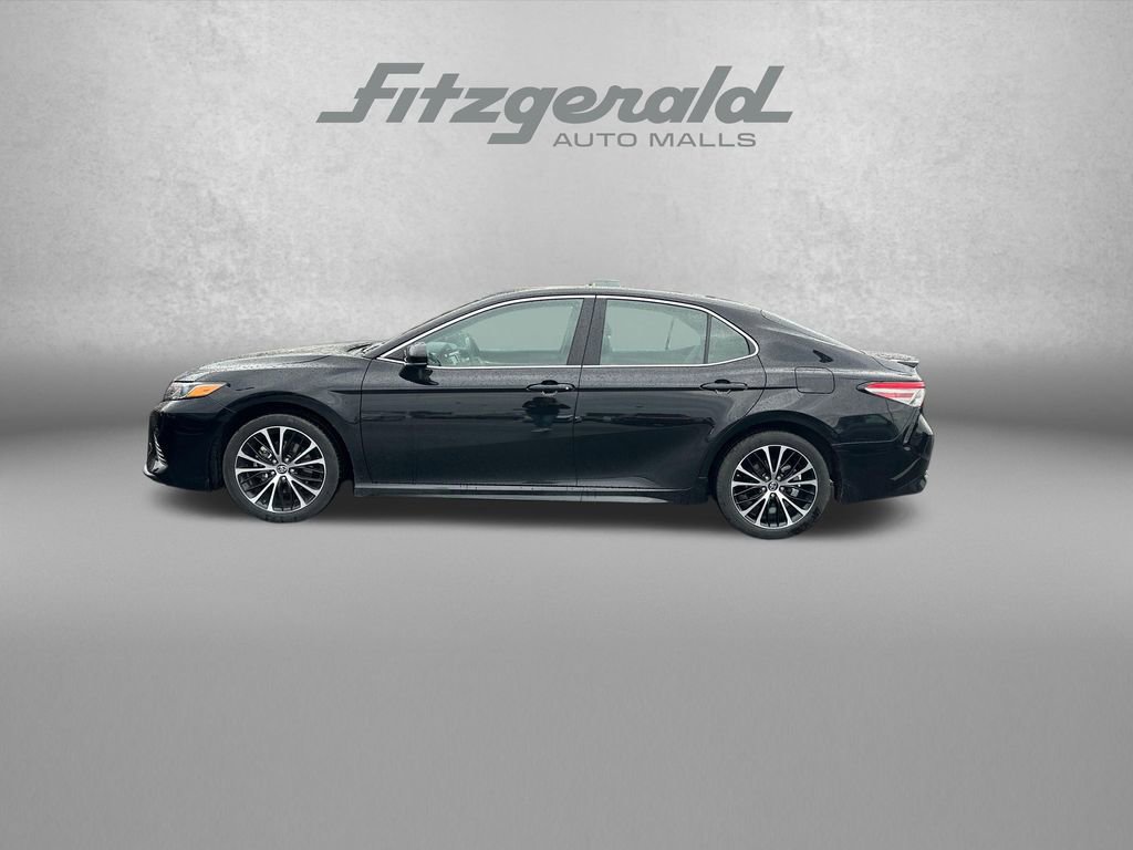 Used 2019 Toyota Camry SE image 4