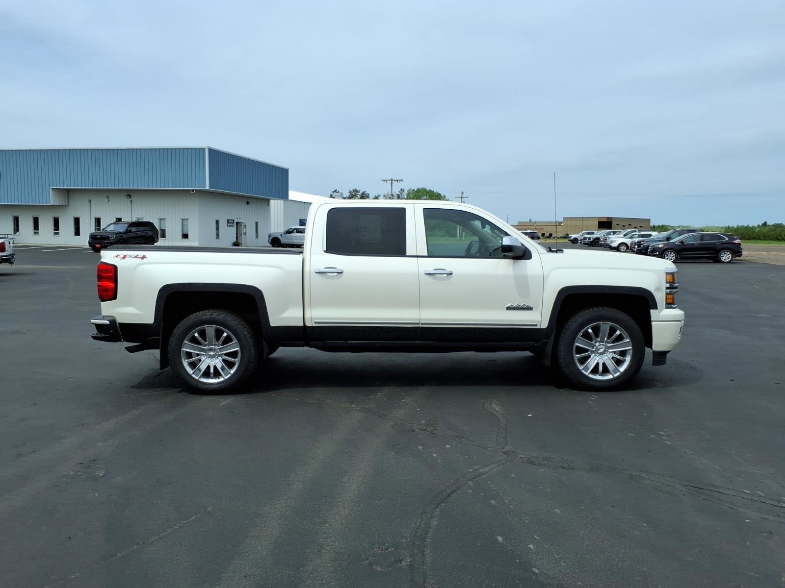 Used 2014 Chevrolet Silverado 1500 High Country w/ High Country Premium Package AWD/4WD image 7