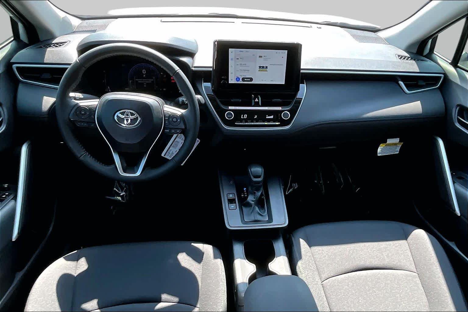 Used 2026 Toyota Corolla Cross LE w/ Moonroof Package FWD image 15
