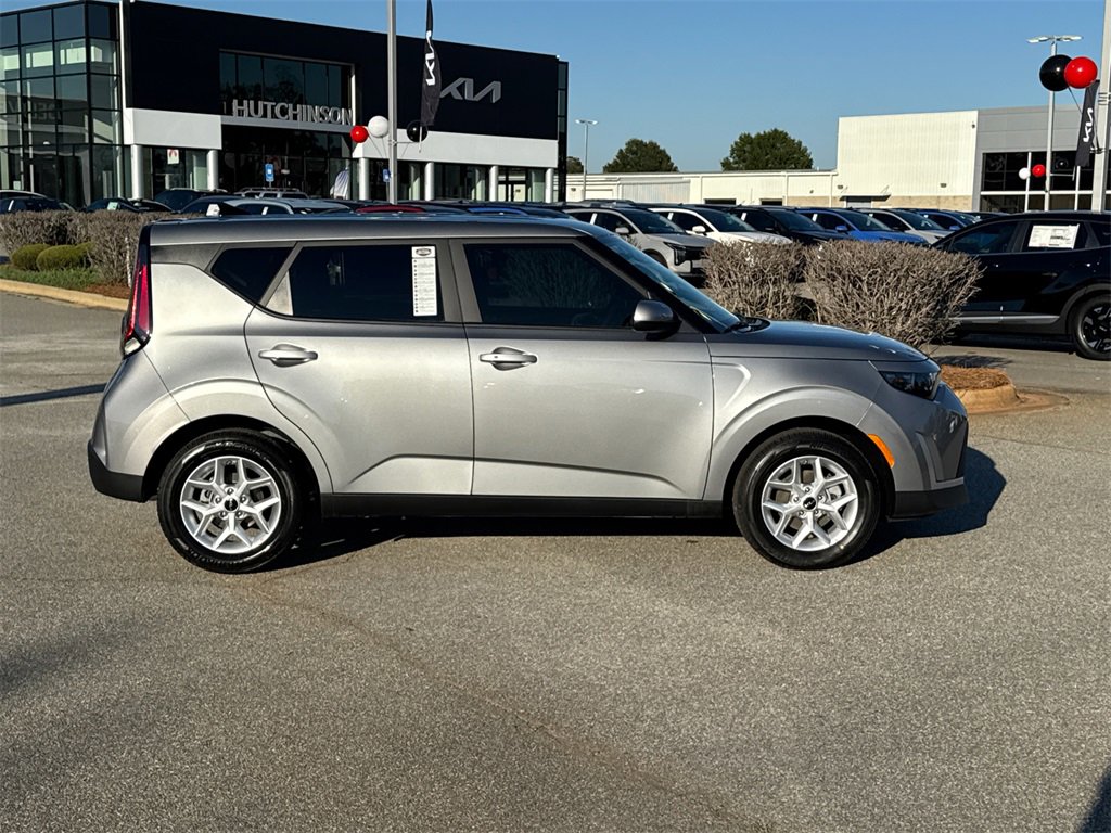 New 2025 Kia Soul S video 2