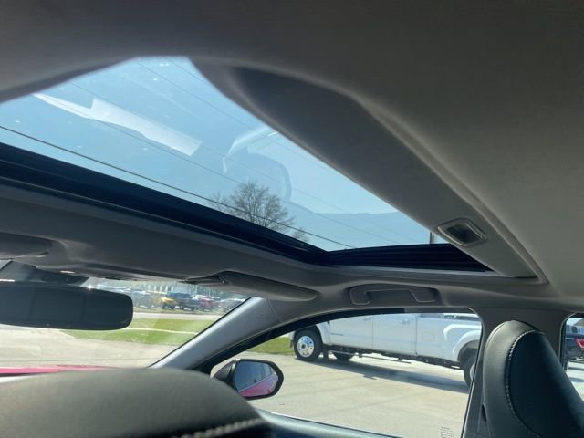 Used 2023 Toyota Camry SE image 9