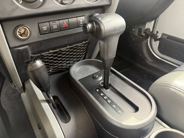 Used 2010 Jeep Wrangler Unlimited Rubicon w/ Dual Top Group AWD/4WD image 19