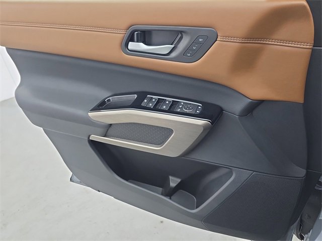 Certified 2025 Nissan Pathfinder Platinum w/ Cargo Package image 26