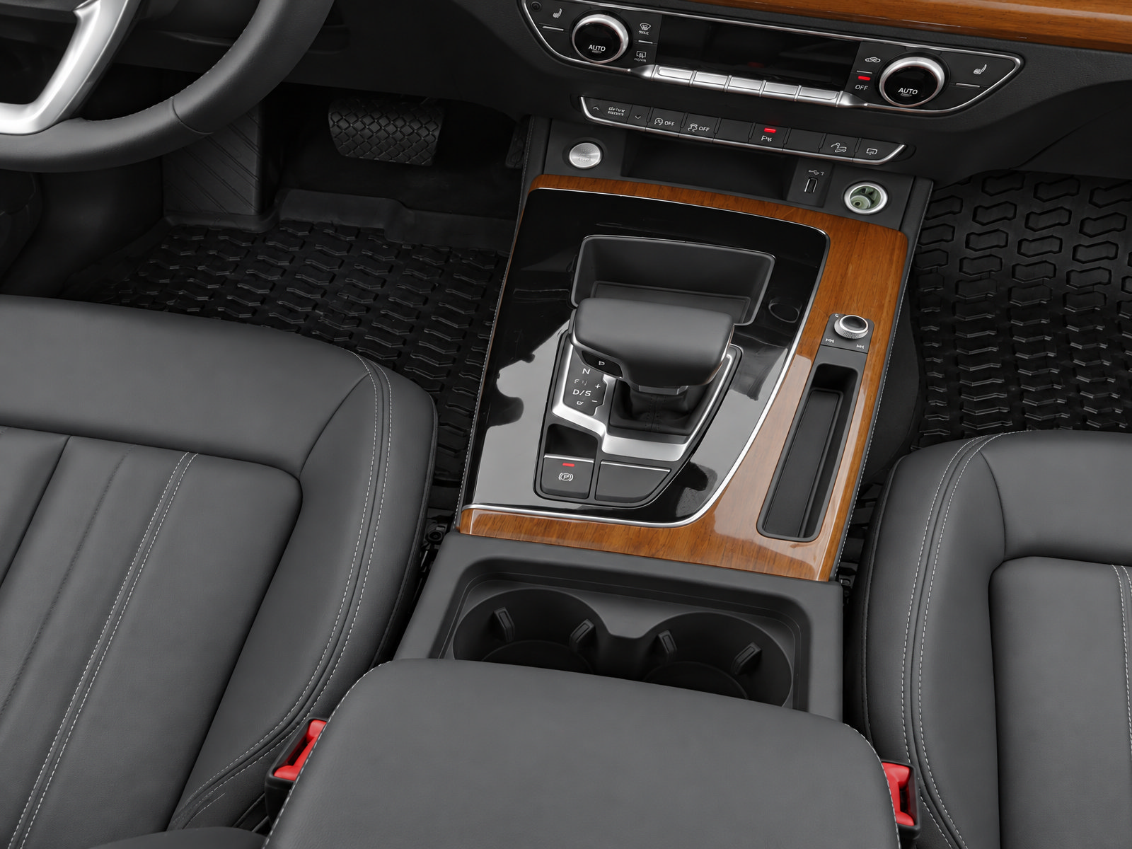 Certified 2024 Audi Q5 2.0T Premium Plus AWD/4WD image 27