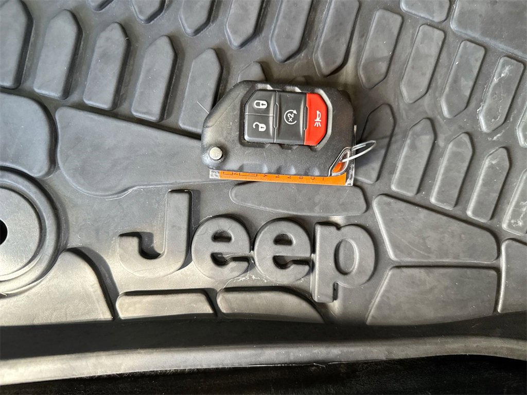 Used 2020 Jeep Wrangler Unlimited Sahara w/ Dual Top Group image 36