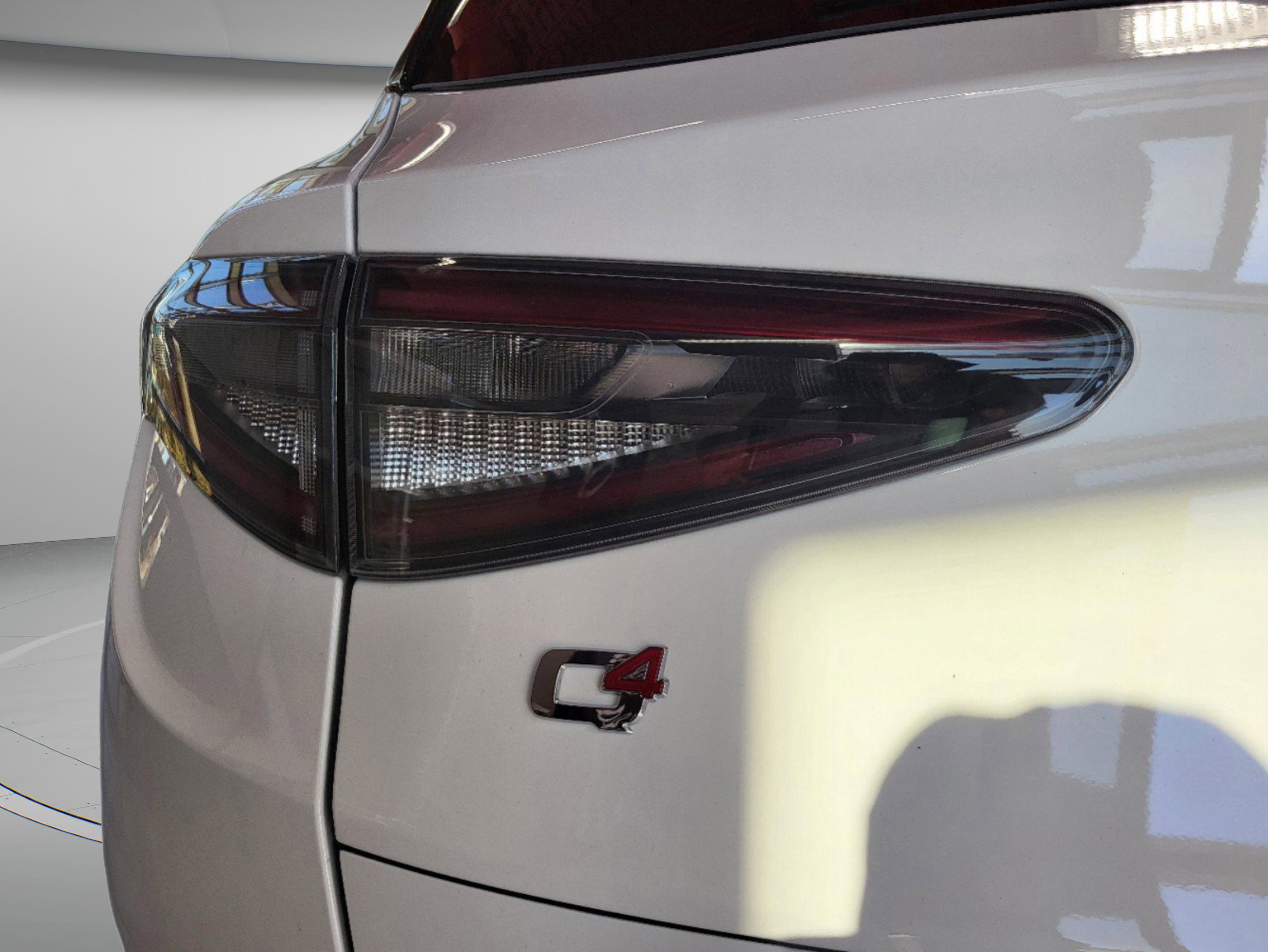 New 2025 Alfa Romeo Stelvio Sprint image 75