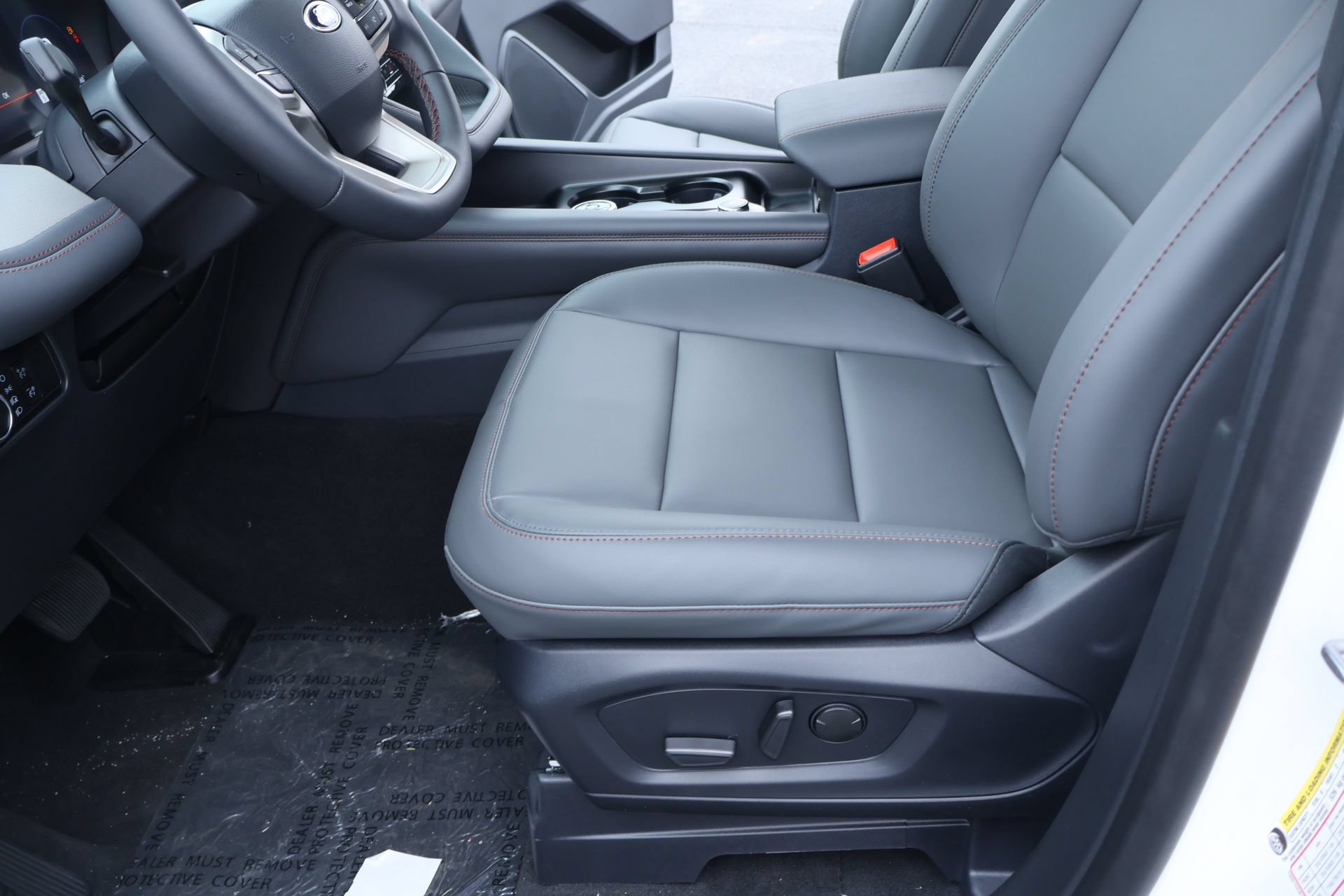 New 2026 Ford Explorer Active w/ Active Comfort Package AWD/4WD image 12