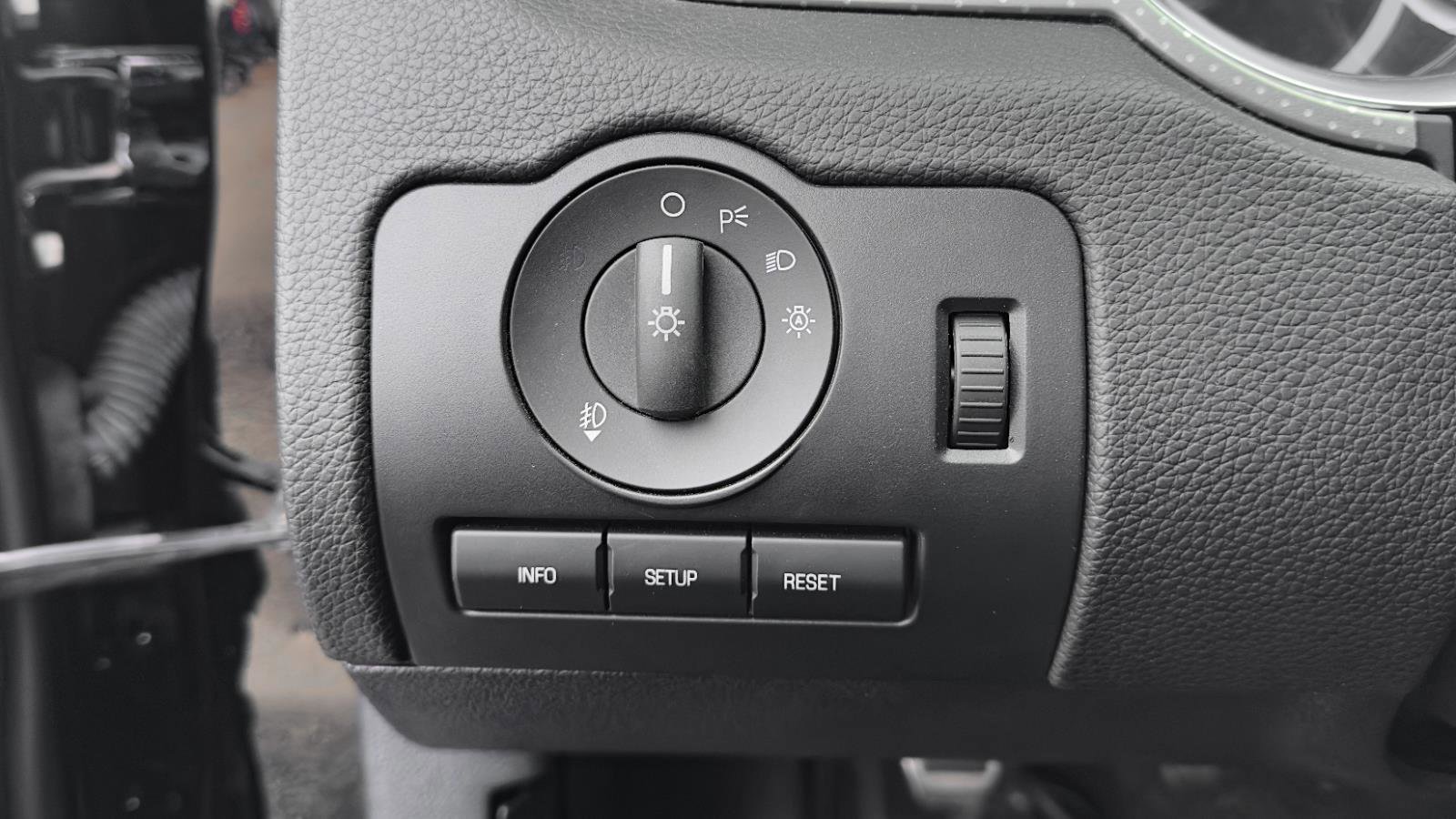 Used 2012 Ford Mustang Shelby GT500 w/ SVT Performance Pkg image 14