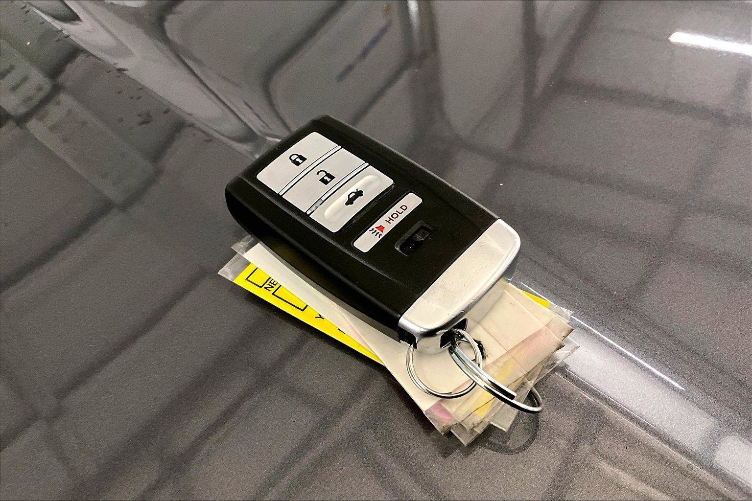 Used 2017 Acura TLX w/ Technology Package image 9