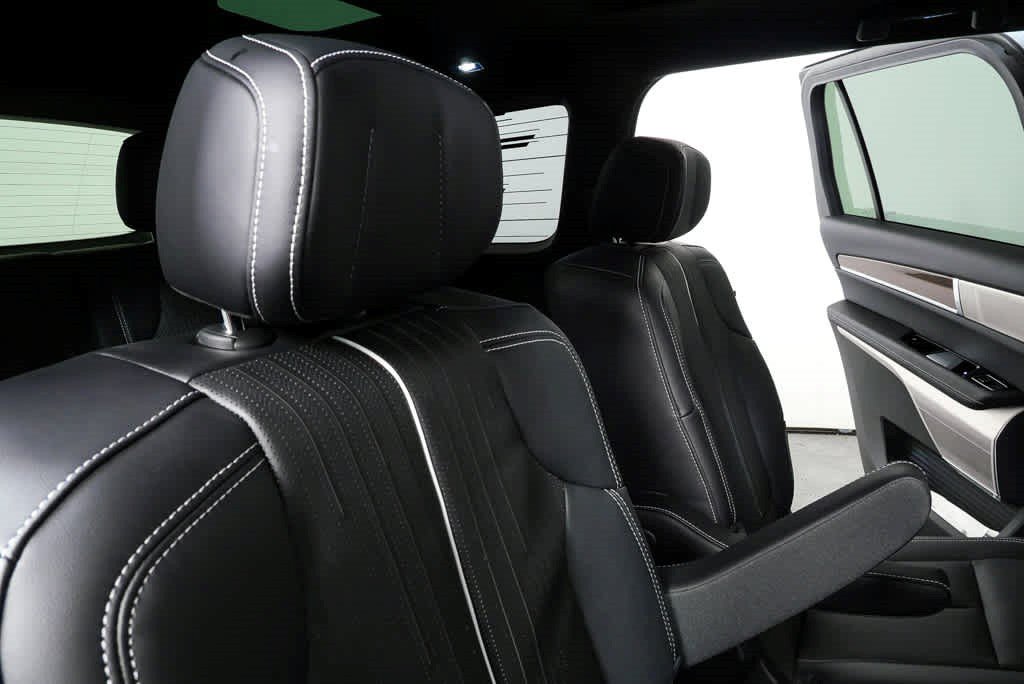 Certified 2026 Cadillac Vistiq Luxury AWD/4WD image 19
