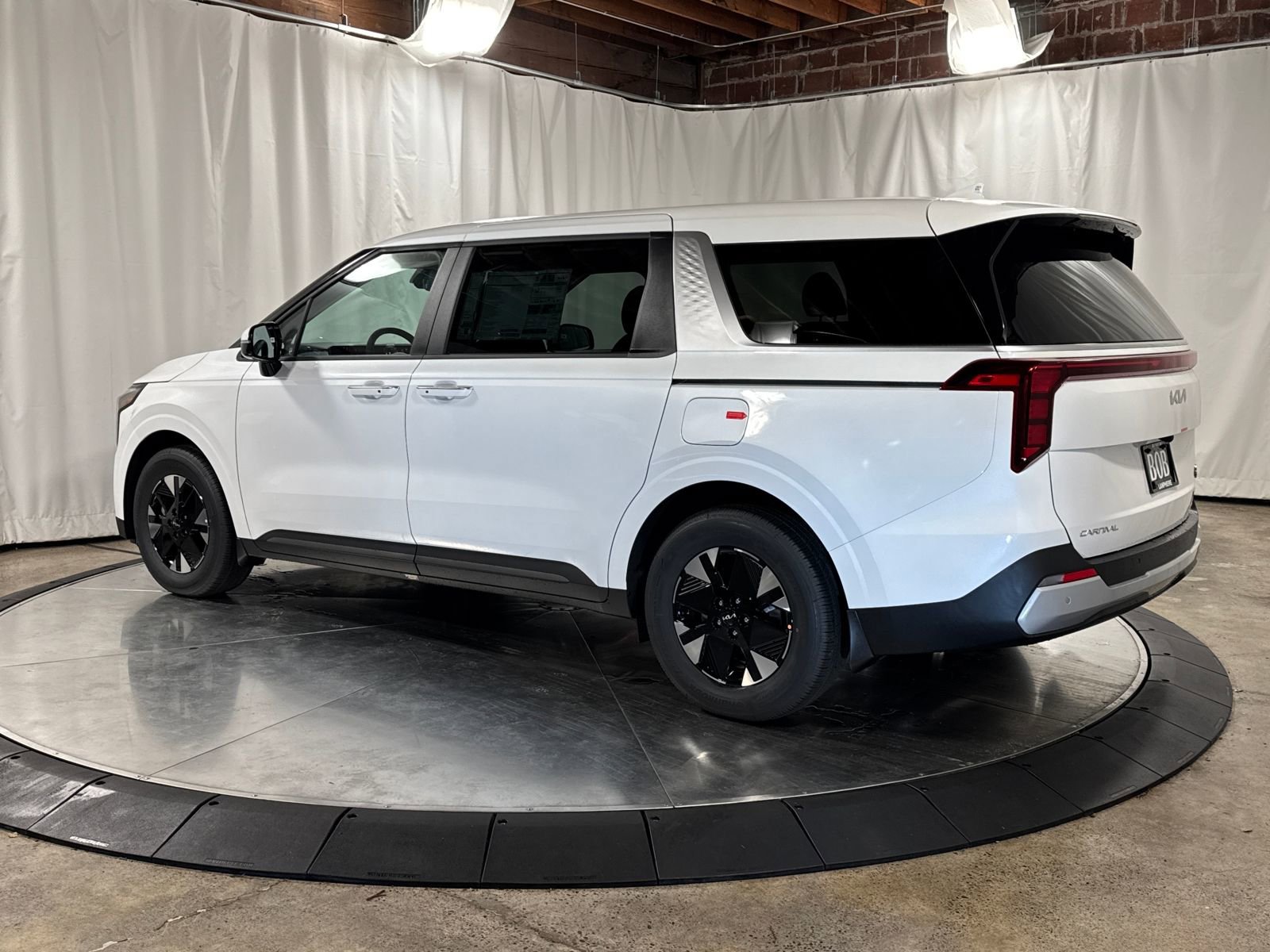 New 2026 Kia Carnival LXS image 7