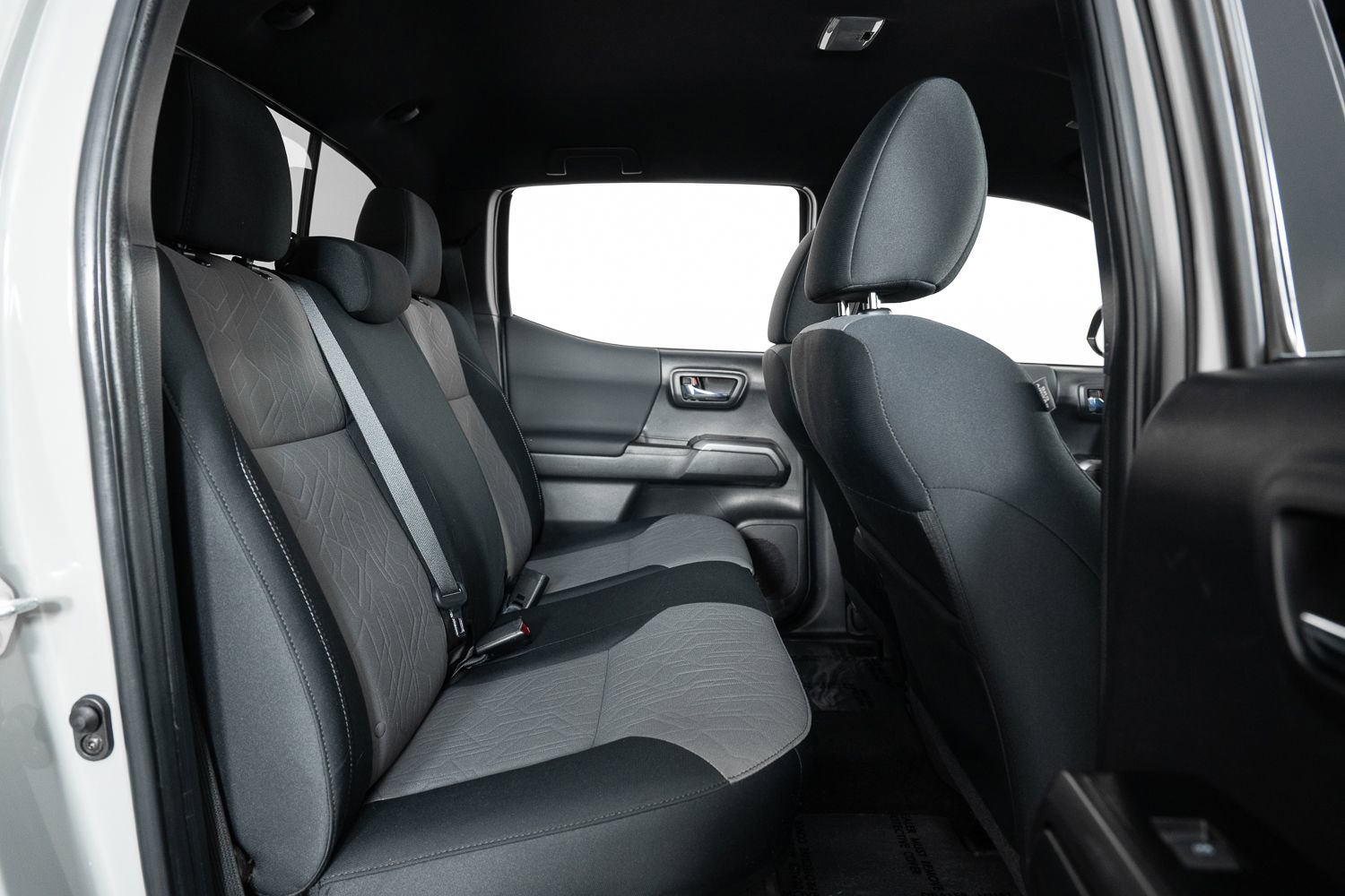 Used 2023 Toyota Tacoma TRD Off-Road image 23