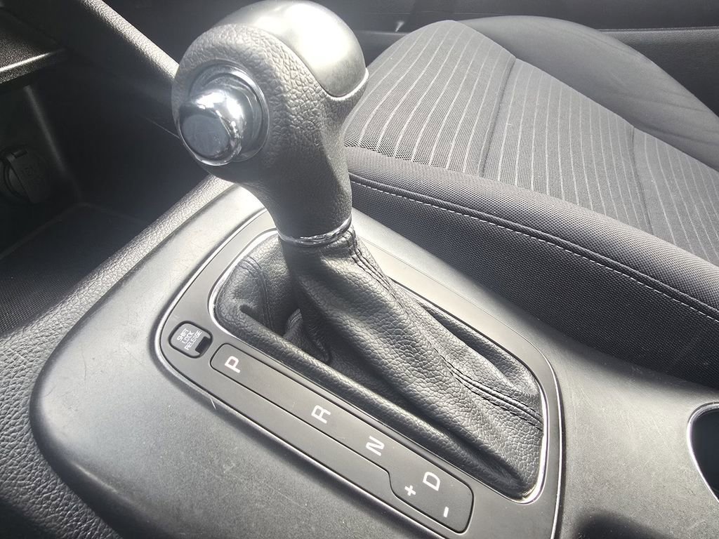 Used 2014 Kia Forte LX w/ Popular Package image 29