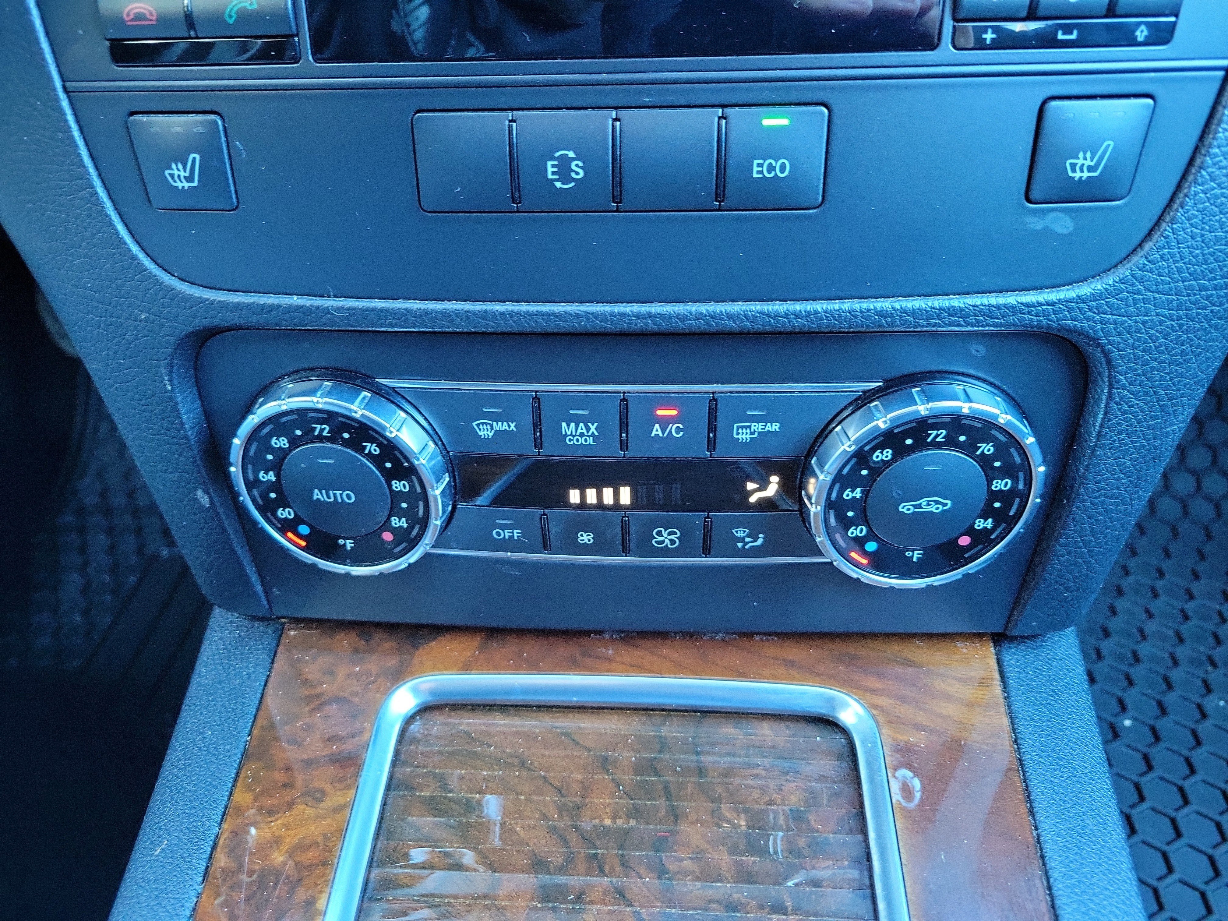 Used 2013 Mercedes-Benz GLK 350 4MATIC image 34